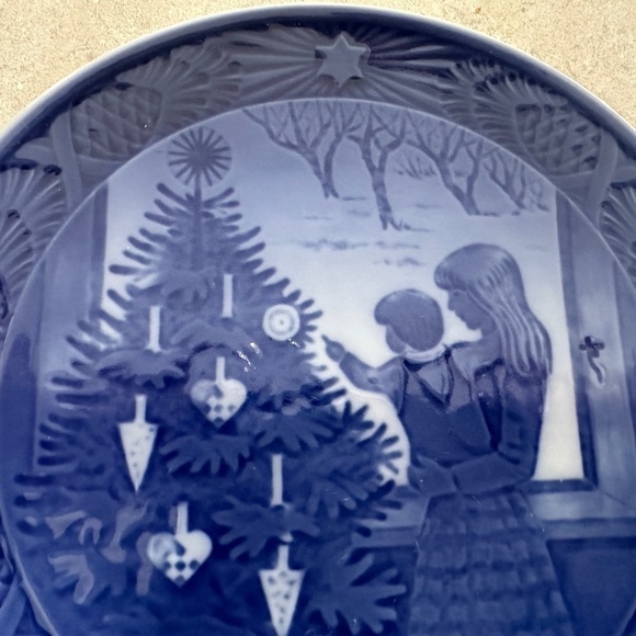 Royal Copenhagen Annual Blue Christmas 4 Plates Vintage Denmark 1981, 82, 83, 84 - Picture 4 of 16
